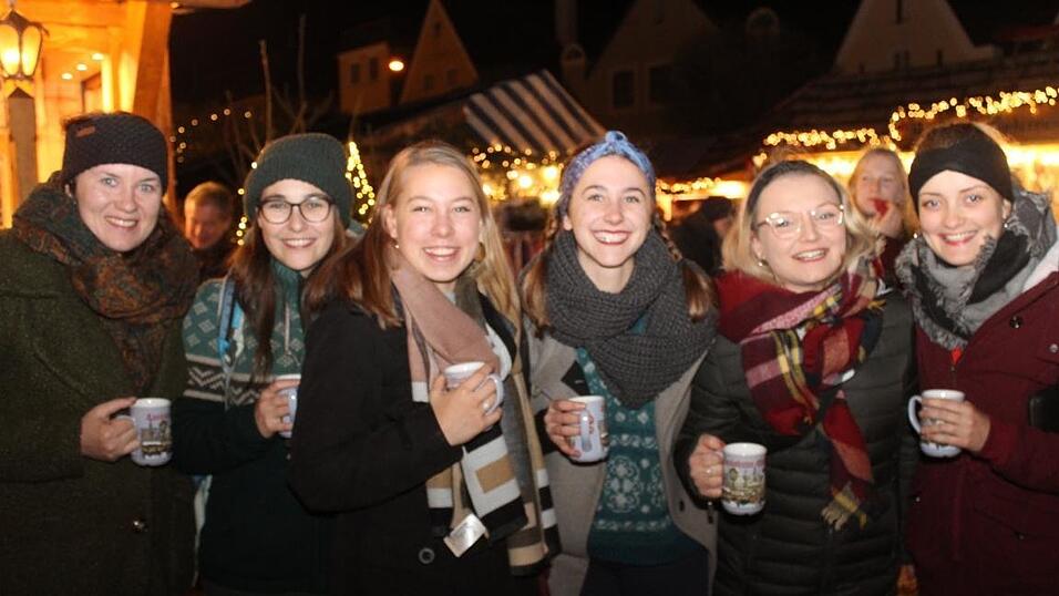 Es weihnachtet in Landshut. Am Donnerstag ist der Christkindlmarkt feierlich er&ouml;ffnet worden.
