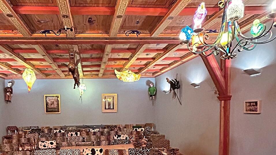 Der Theater-Innenraum des Puppentheaters Karotte Der Theater-Innenraum des Puppentheaters Karotte