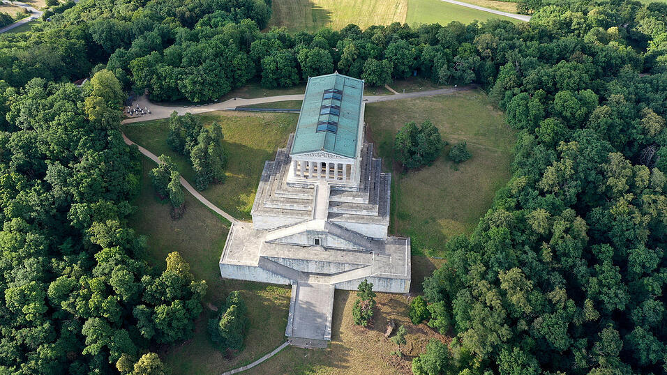 Im Kreis Regensburg hat sich Tanja Schweiger (FW) durchgesetzt. (Symbolbild)