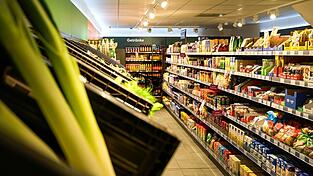 Ein Teil der Verbraucher lässt sich Lebensmittel nach Hause liefern, um nicht in den Supermarkt gehen zu müssen.