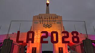 Schon am ersten Wettkampftag soll es im Los Angeles Memoral Coliseum bei den Frauen um Gold über 100 Meter gehen. (Archivfoto)