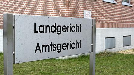 29-J&auml;hriger stiehlt Bekanntem Taschengeld und flippt wegen Retourkutsche restlos aus.