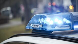 Wegen eines Unfalls in einem Straubinger Parkhaus war die Polizei im Einsatz.