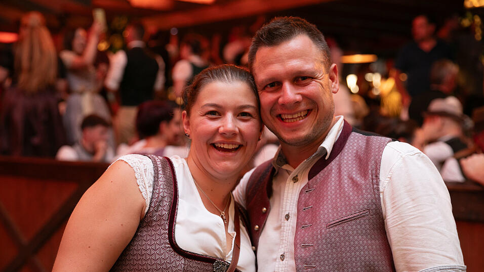 Die Partybilder vom Samstag, 9. August, aus dem Festzelt Wenisch. Die Partybilder vom Samstag, 9. August, aus dem Festzelt Wenisch.
