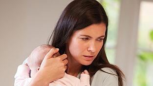 Wenn das Baby partout nicht schlafen will, geraten junge Eltern schnell an ihre Grenzen. Der Verein Menschenskinder e. V. bietet Hilfestellung durch Kurse und Einzelberatung.