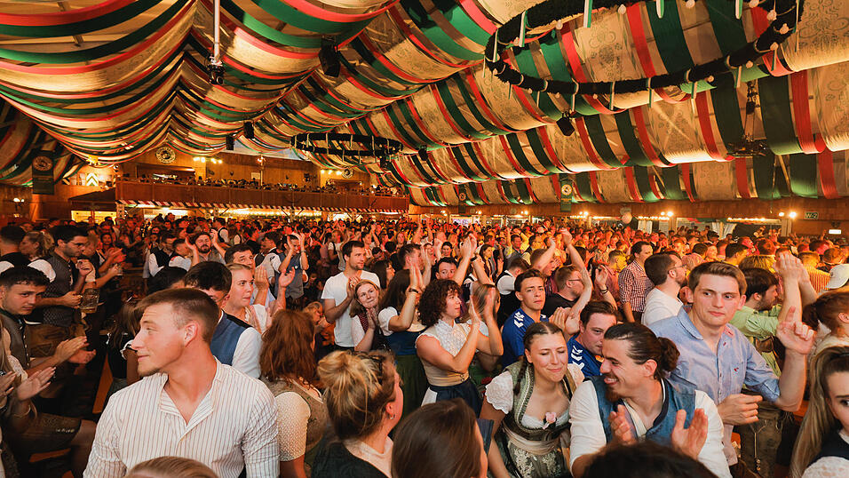 Die Partybilder vom Samstag, 10. August 2024, aus dem Festzelt Weckmann. Die Partybilder vom Samstag, 10. August 2024, aus dem Festzelt Weckmann.