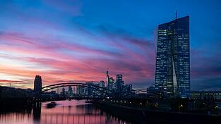 Die Bankenaufsicht der EZB verh&auml;ngt eine Millionenstrafe gegen J.P. Morgan. (Symbolbild)