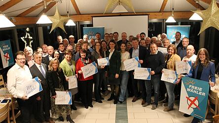 70 Mitglieder haben die Freien Wähler am Montag als Kandidaten zur Kreistagswahl auserkoren.
