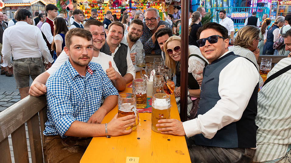 Die Partybilder vom Freitag, 16. August 2024, aus dem Festzelt Kr&ouml;nner.