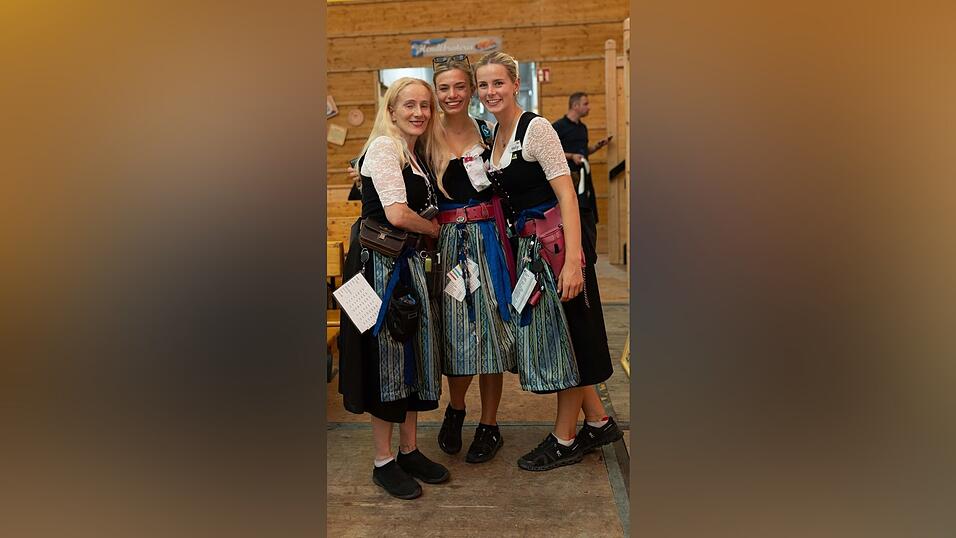 Die Partybilder vom Montag, 10. August, aus dem Festzelt Reisinger. Die Partybilder vom Montag, 10. August, aus dem Festzelt Reisinger.