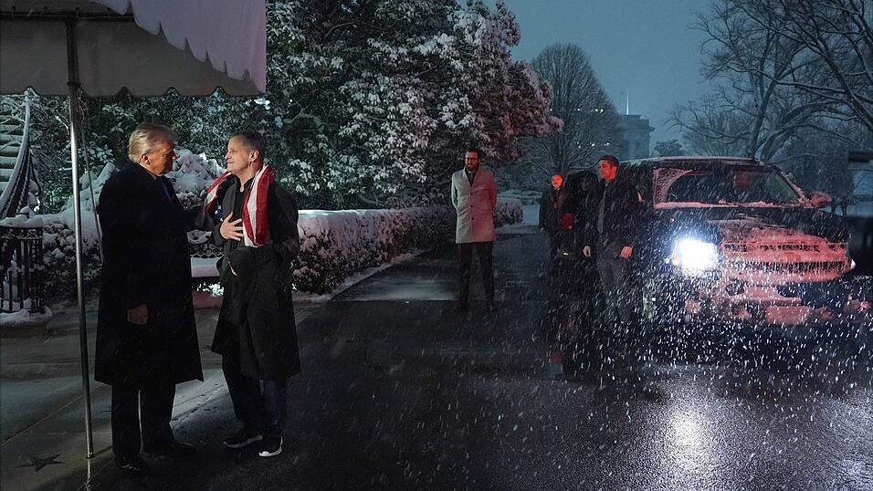 Erst kommt ein US-Amerikaner nach Hause, nun ist auch ein Russe in seine Heimat zurückgekehrt. (Archivbild) Erst kommt ein US-Amerikaner nach Hause, nun ist auch ein Russe in seine Heimat zurückgekehrt. (Archivbild)