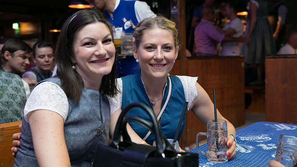 Die Partybilder vom Dienstag, 12. August, aus dem Festzelt Wenisch. Die Partybilder vom Dienstag, 12. August, aus dem Festzelt Wenisch.