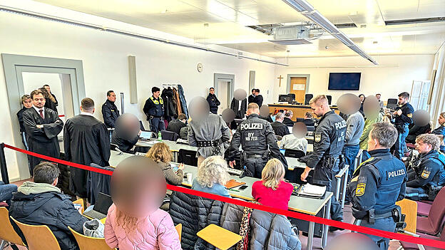 In ihren Plädoyers im Hemauer Mordprozess bemängeln die Verteidiger schlampige, einseitige Ermittlungen und völlig überzogene Strafforderungen der Staatsanwaltschaft.