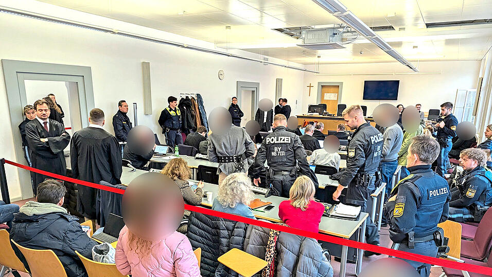 In ihren Plädoyers im Hemauer Mordprozess bemängeln die Verteidiger schlampige, einseitige Ermittlungen und völlig überzogene Strafforderungen der Staatsanwaltschaft.