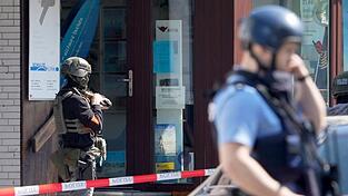 Die Polizei muss abwarten, wie sich die Lage &laquo;in den n&auml;chsten Minuten, Stunden&raquo; entwickelt.
