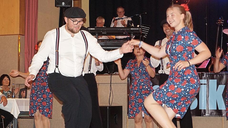 Tanzen, wie jeder es gerne beherrschen m&ouml;chte, zeigten die &bdquo;Rubber-Ducks&ldquo; aus Feldkirchen.