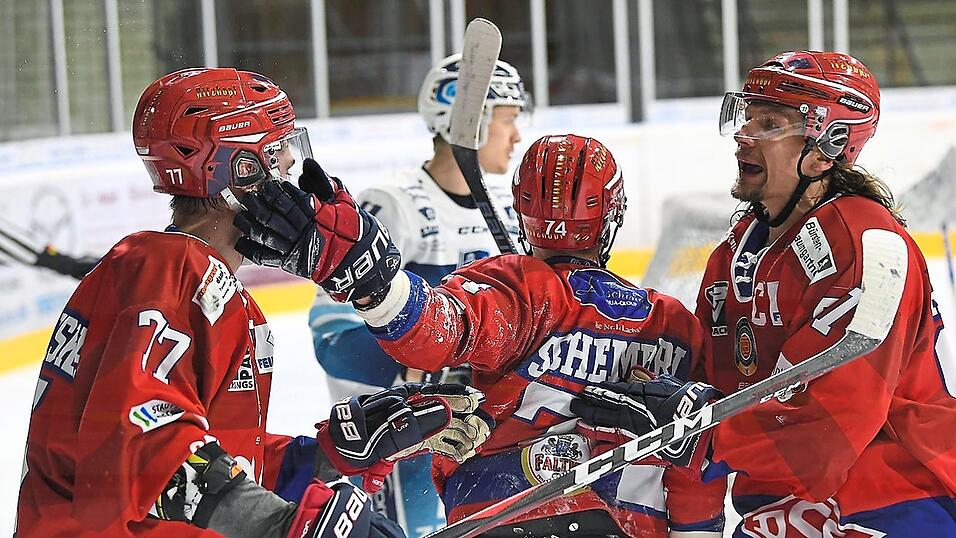 Die Deggendorfer Rumpftruppe zeigte am Freitagabend große Moral und holte einen Heimsieg gegen Lindau.