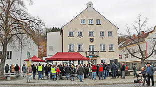 Hier sammelte die BOG zum Beispiel Unterschriften. Kurz nach Beginn war der Stand dicht umlagert. Hier sammelte die BOG zum Beispiel Unterschriften. Kurz nach Beginn war der Stand dicht umlagert.