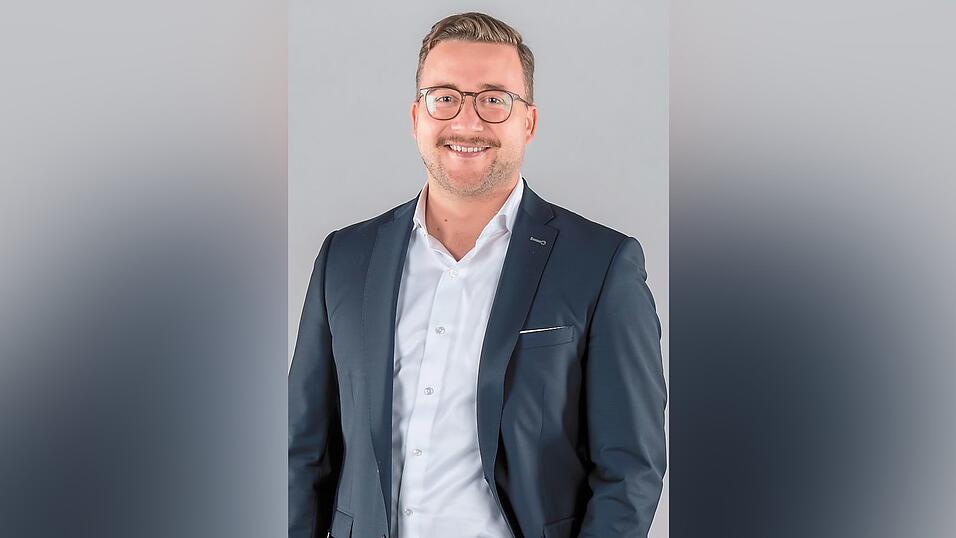 Der Dritte Bürgermeister der Stadt, Valentin Walk, wurde vom CSU-Ortsvorstand als Bürgermeisterkandidat vorgeschlagen. Der Dritte Bürgermeister der Stadt, Valentin Walk, wurde vom CSU-Ortsvorstand als Bürgermeisterkandidat vorgeschlagen.