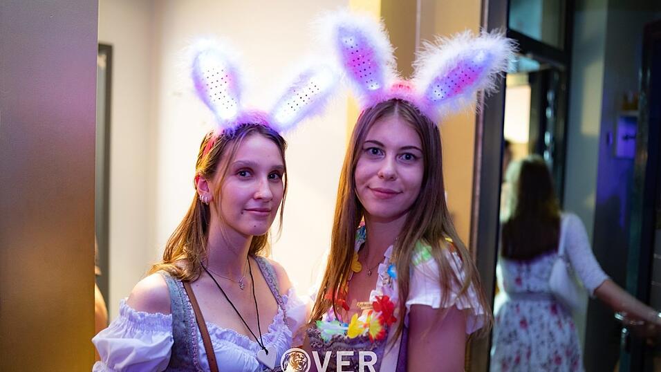 Auch am zweiten Volksfestfreitag schauten viele G&auml;ste im Overtime vorbei.