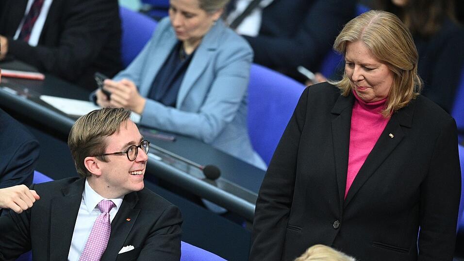 Arbeitsministerin Bärbel Bas (SPD) und der Digital-Staatssekretär Philipp Amthor (CDU) .