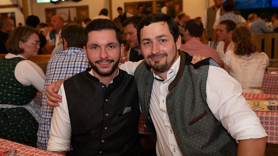 Die Partybilder vom Montag, 14. August 2023, aus dem Festzelt Greindl. Die Partybilder vom Montag, 14. August 2023, aus dem Festzelt Greindl.