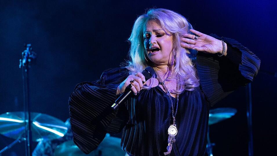 S&auml;ngerin Bonnie Tyler wird aktuell im Krankenhaus behandelt &ndash; ihr Management zeigt sich hoffnungsvoll, dass sie wieder gesund wird. (Archivbild)