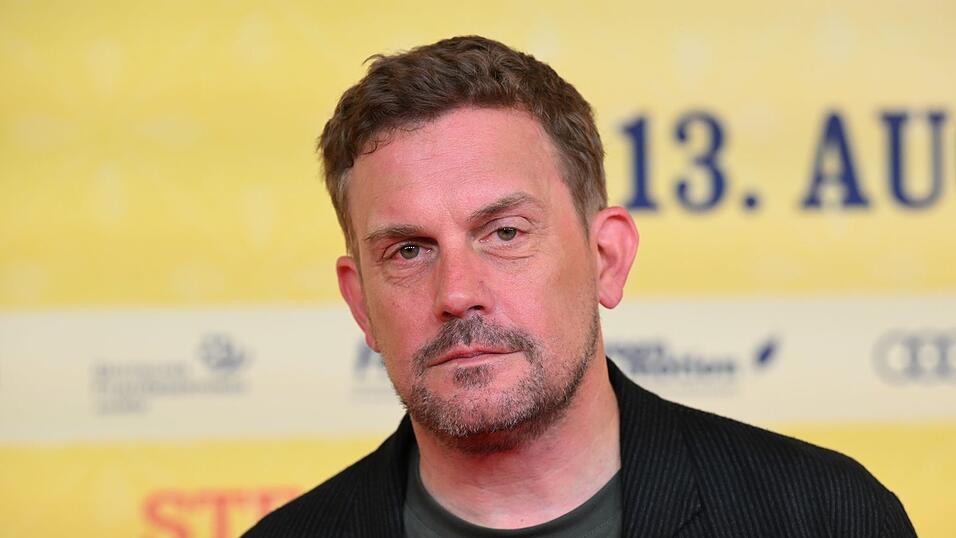 Sebastian Bezzel schließt einen weiteren Film als Franz Eberhofer nicht aus. Sebastian Bezzel schließt einen weiteren Film als Franz Eberhofer nicht aus.