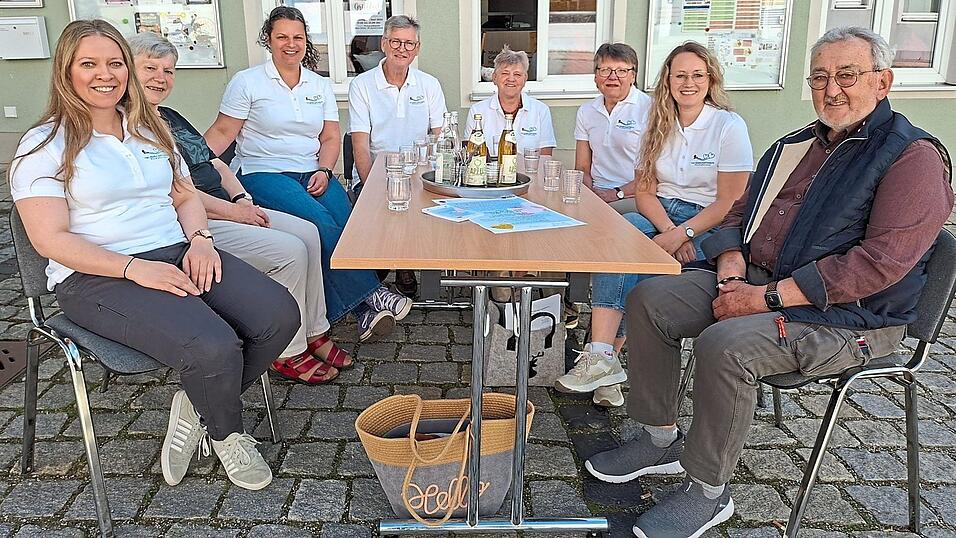Die beiden Koordinatorinnen und die ehrenamtlichen Helfer laden am Freitag, 29. Mai, zum Tag der Nachbarn ein.
