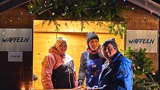 Das Team der Tourist-Info bot Wärmendes für den Magen.