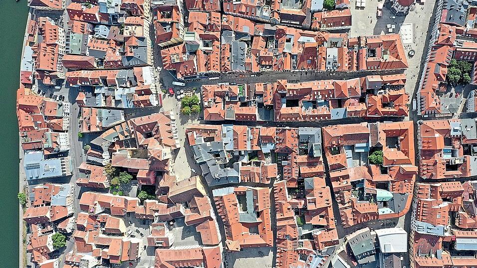 Unter anderem ist nach den Planungen der Stadt für den Verkehr auf der Keplerstraße vom Arnulfsplatz kommend beim Fischmarkt (links im Bild) Schluss. Die Verkehrsführung soll in einer Schleife über die Weinlände zurück in Richtung Arnulfsplatz verlaufen.