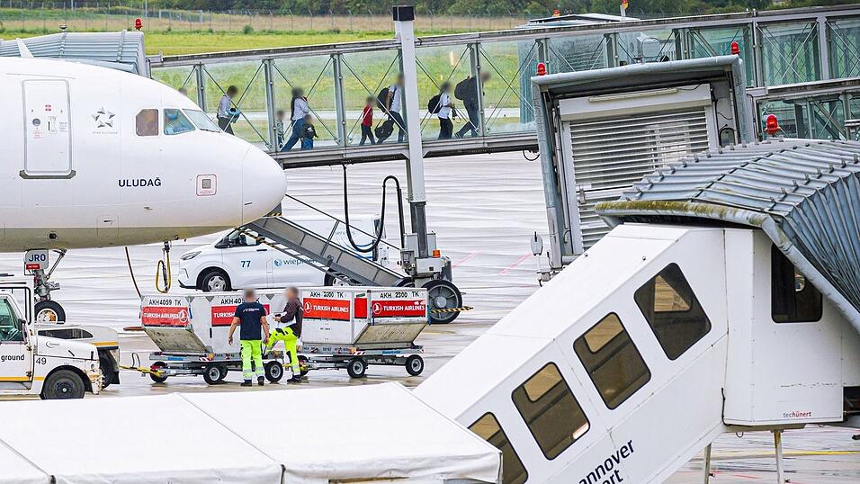 Trotz Stopp des Aufnahmeprogramms durften erneut einige Afghanen nach Deutschland ausreisen.
