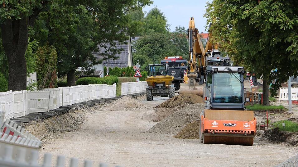 Etwa drei Millionen Euro kosten die Baumaßnahmen in der Rottenburger Straße.