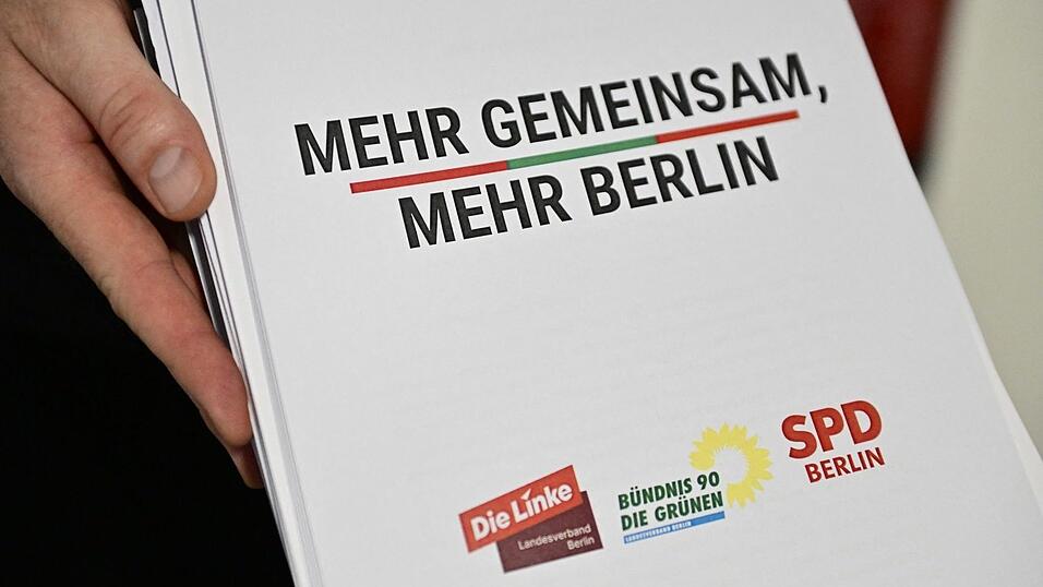 Das Sondierungspapier skizziert Schwerpunkte einer möglichen Zusammenarbeit von Linken, Grünen und SPD in Berlin. Das Sondierungspapier skizziert Schwerpunkte einer möglichen Zusammenarbeit von Linken, Grünen und SPD in Berlin.