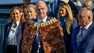 Gianni Infantino, hier bei der Auslosung der Frauen-WM 2023 in Auckland, hat nicht mehr das Vertrauen des neuseeländischen Verbands. (Archivbild) Gianni Infantino, hier bei der Auslosung der Frauen-WM 2023 in Auckland, hat nicht mehr das Vertrauen des neuseeländischen Verbands. (Archivbild)