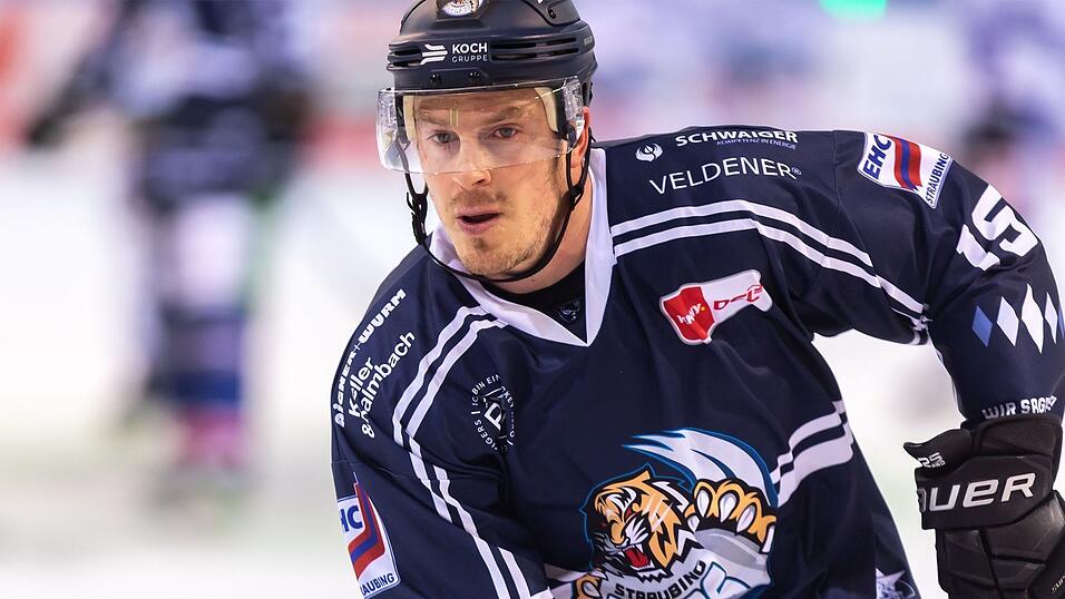 Trägt weiterhin das Trikot der Straubing Tigers: T.J. Mulock. Trägt weiterhin das Trikot der Straubing Tigers: T.J. Mulock.