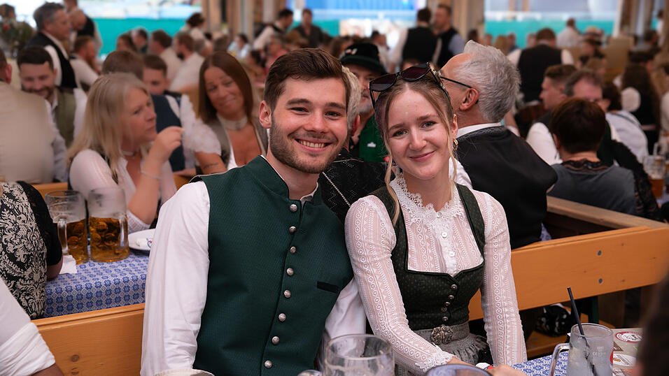 Die Partybilder vom Samstag, 16. August, aus dem Festzelt Greindl. Die Partybilder vom Samstag, 16. August, aus dem Festzelt Greindl.