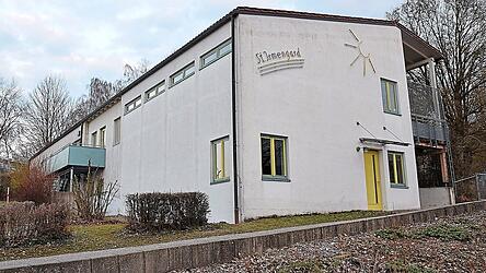 Der Ersatzneubau f&uuml;r den alten, bestehenden katholischen Kindergarten St. Irmengard wurde gestoppt.