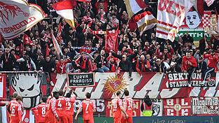 Das fr&uuml;he 1:0 widmeten die Mainzer dem verletzten Silas.