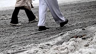 Nach Wochen mit Matsch und Kälte haben viele genug vom Winter. Nach Wochen mit Matsch und Kälte haben viele genug vom Winter.