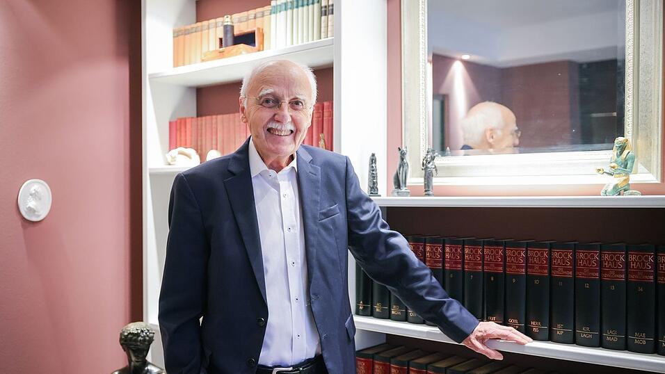 Für Zukunftsforscher Horst Opaschowski hat der Rückgang des Reisens per Anhalter mit einem fehlenden Sicherheitsgefühl zu tun. (Archivbild) Für Zukunftsforscher Horst Opaschowski hat der Rückgang des Reisens per Anhalter mit einem fehlenden Sicherheitsgefühl zu tun. (Archivbild)