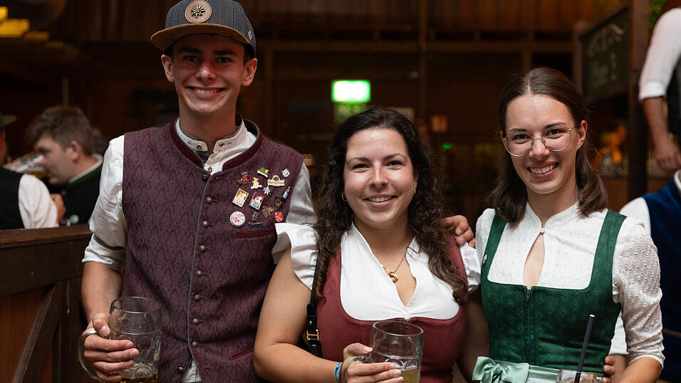 Die Partybilder vom Samstag, 8. August, aus dem Festzelt Wenisch. Die Partybilder vom Samstag, 8. August, aus dem Festzelt Wenisch.