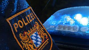 Die Mordkommission ermittelt. (Symbolbild) Die Mordkommission ermittelt. (Symbolbild)
