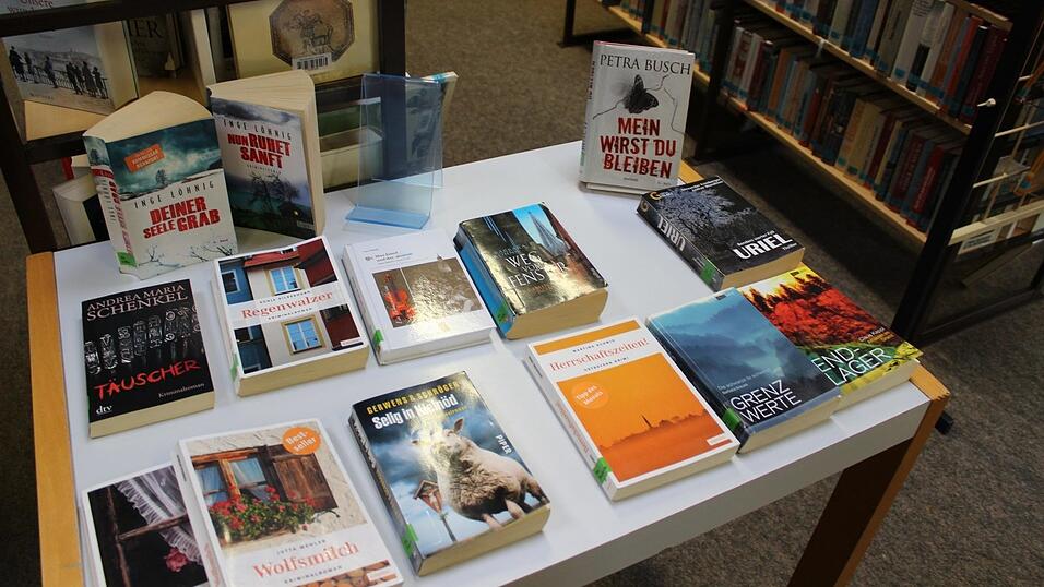 Seit Dienstag können Bücher in der Pfarr- und Stadtbücherei bestellt und dann kontaktlos abgeholt werden. Seit Dienstag können Bücher in der Pfarr- und Stadtbücherei bestellt und dann kontaktlos abgeholt werden.