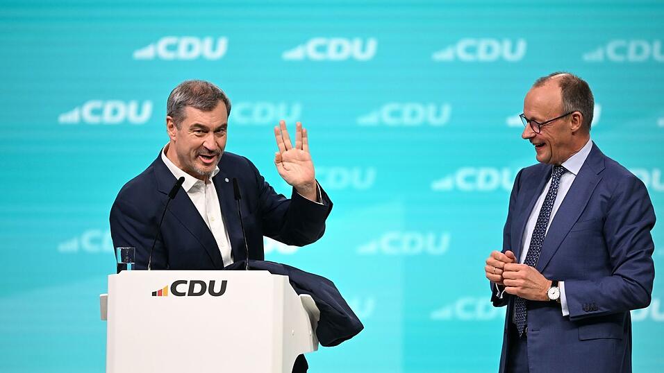 CSU-Chef Söder und Kanzler Merz (r) werden auf dem CSU-Parteitag versuchen, für neues Vertrauen der Unionsanhänger in die Arbeit der Bundesregierung zu werben. (Archivbild) CSU-Chef Söder und Kanzler Merz (r) werden auf dem CSU-Parteitag versuchen, für neues Vertrauen der Unionsanhänger in die Arbeit der Bundesregierung zu werben. (Archivbild)