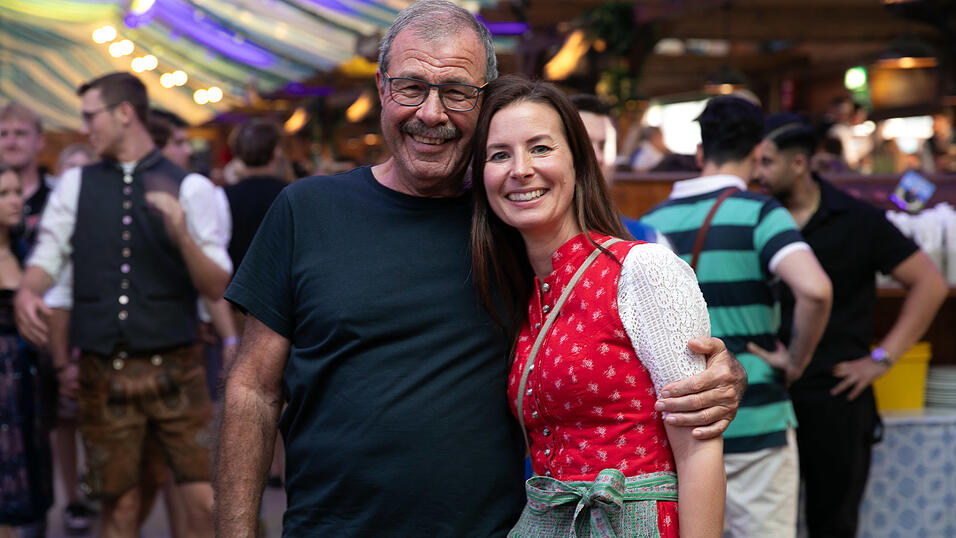 Die Partybilder vom Montag, 11. August, aus dem Festzelt Wenisch. Die Partybilder vom Montag, 11. August, aus dem Festzelt Wenisch.