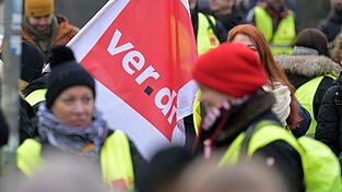 Verdi zeigt sich notfalls weiter streikbereit. Verdi zeigt sich notfalls weiter streikbereit.