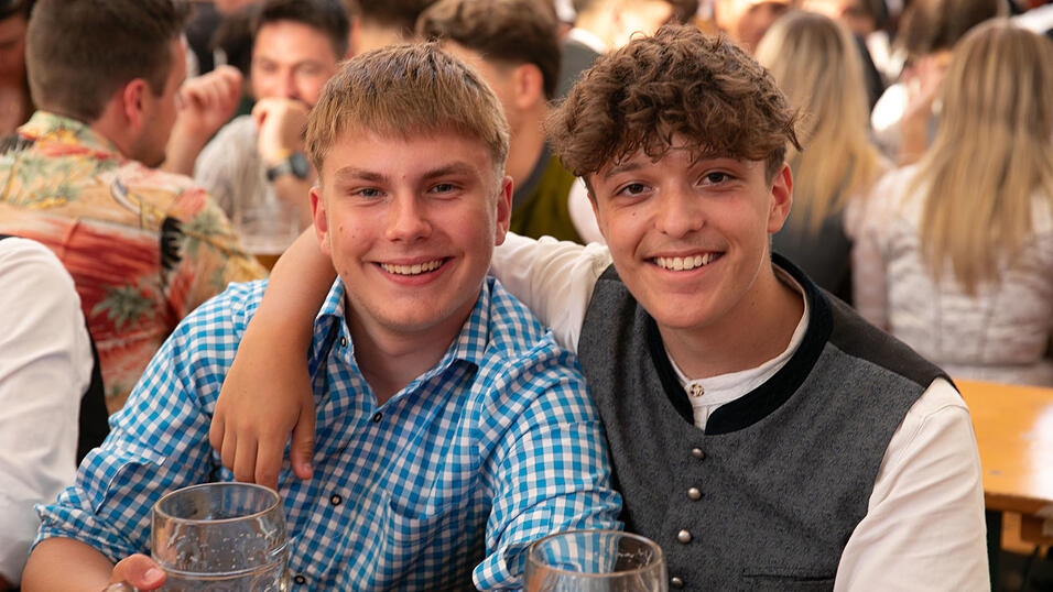 Die Partybilder vom Samstag, 16. August, aus dem Festzelt Nothaft. Die Partybilder vom Samstag, 16. August, aus dem Festzelt Nothaft.