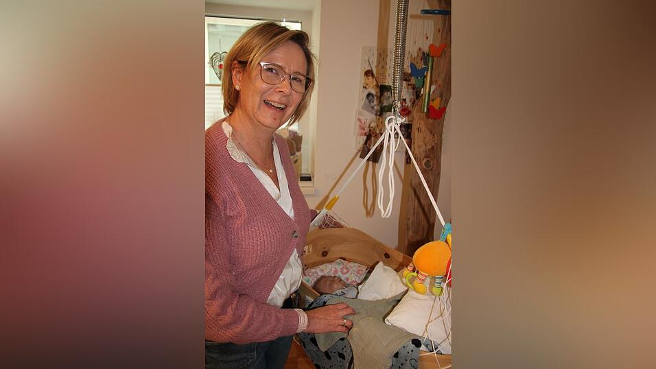 Ihr Lachen hat Hebamme Beate Klingler noch nicht verloren. Trotzdem bangt sie wie viele andere um ihre Existenz.