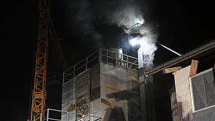 Der Brand brach am frühen Morgen in der Maistrocknungsanlage aus.
